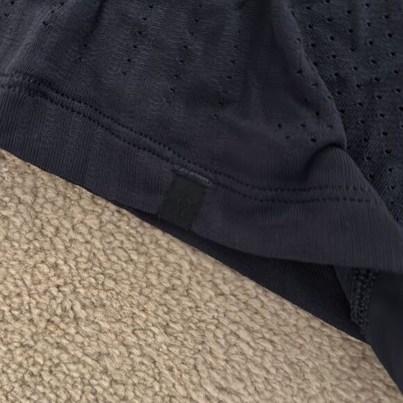 Lululemon Blue Tee 10 NEW - Picture 3 of 4